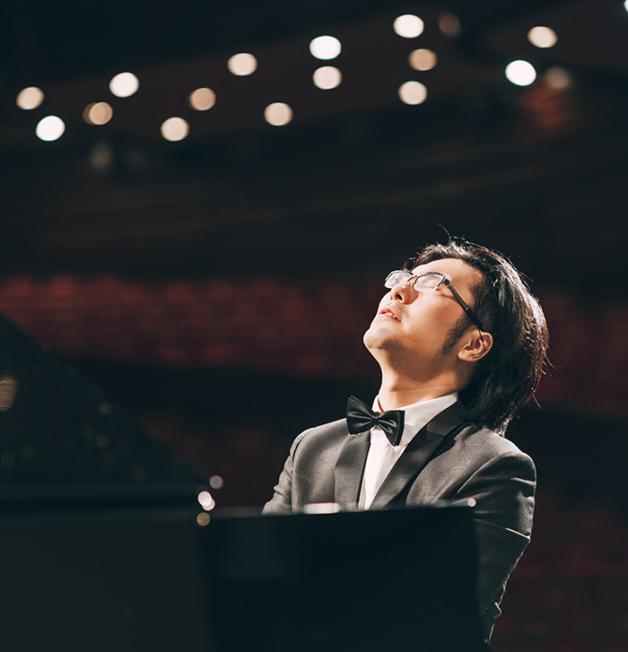 上海音乐学院教师,青年钢琴家李玮捷